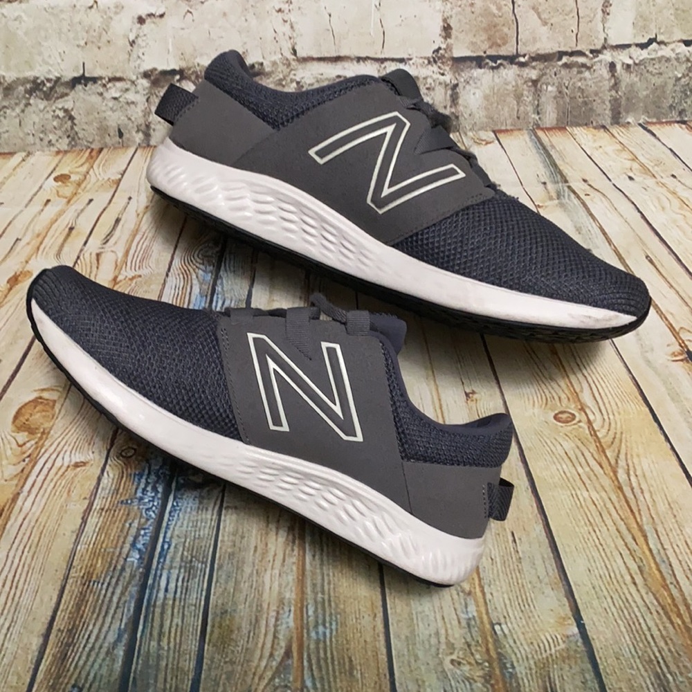 New Balance Sneakers size 10 width 4E Wide - Picture 7 of 13